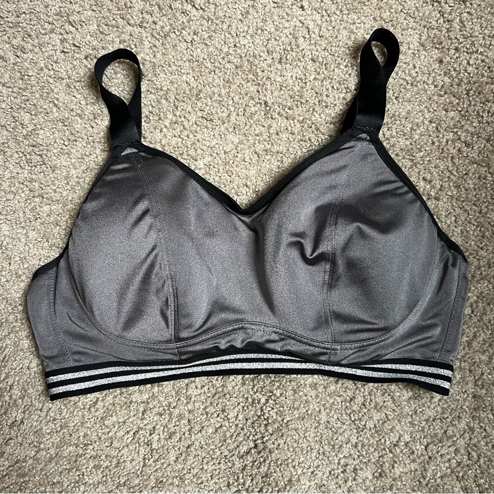 Pour Moi Energy Empower U/W Lightly Padded Convertible Sports Bra - Silver/Black